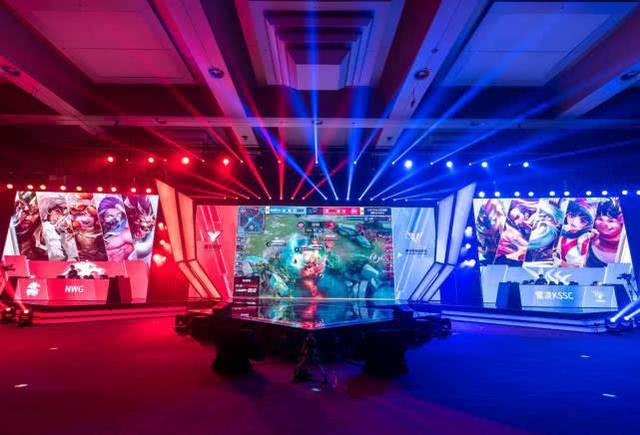 美国的刺痛！G2的思维和射击技巧都压制并赢得了第一场比赛！G2 1-0 T1